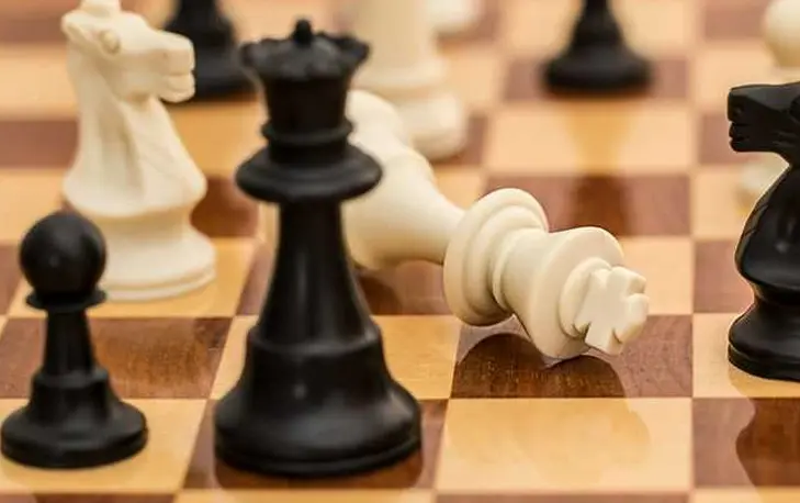 Apprendre la stratégie d'échecs pour les débutants